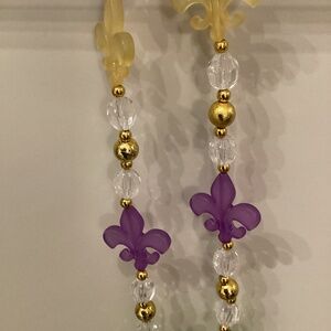 Mardi Gras Plastic Bead Necklace with Festive Frosted Plastic Fleur De Lis Beads